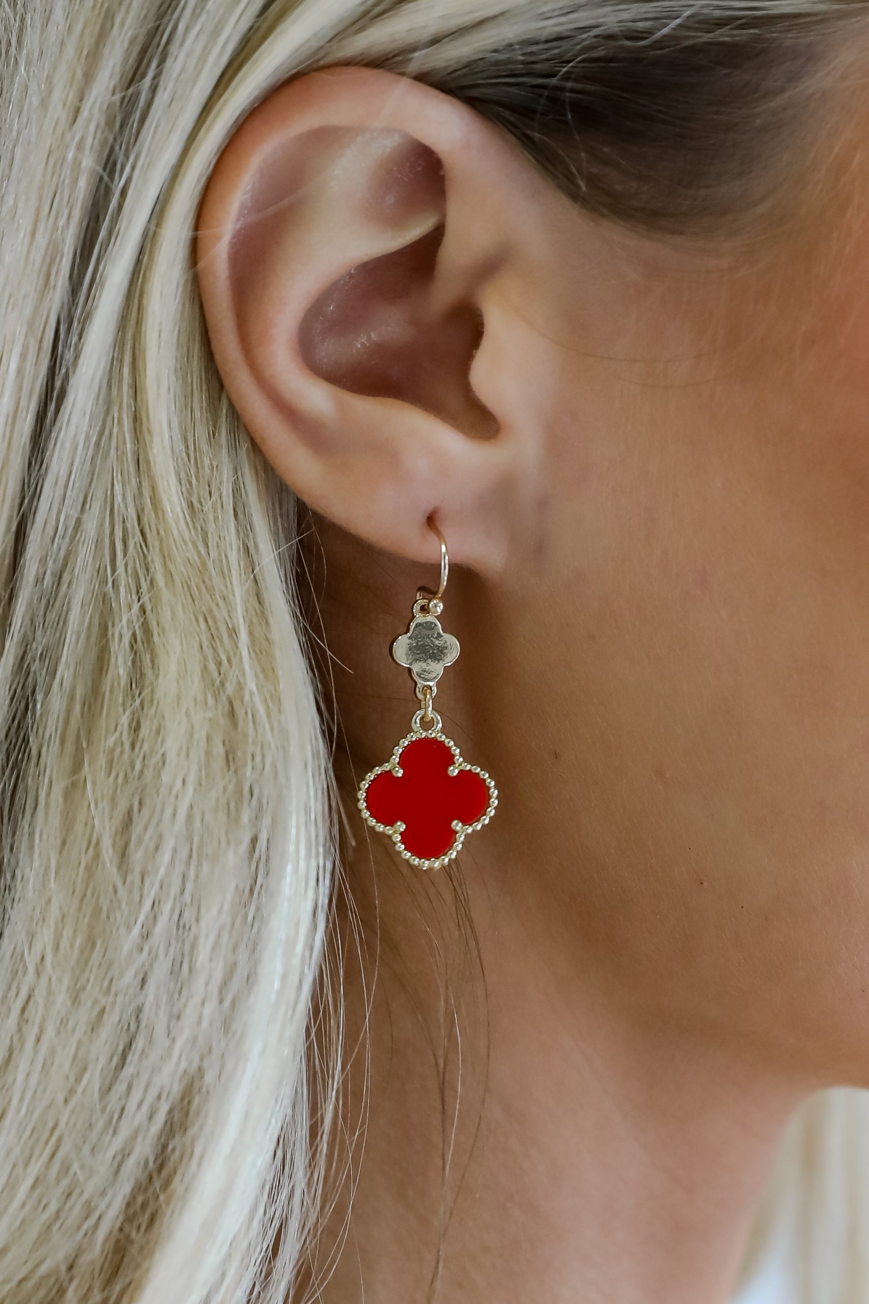 shopdressup_red_quatrefoil_drop_earrings-3.jpg